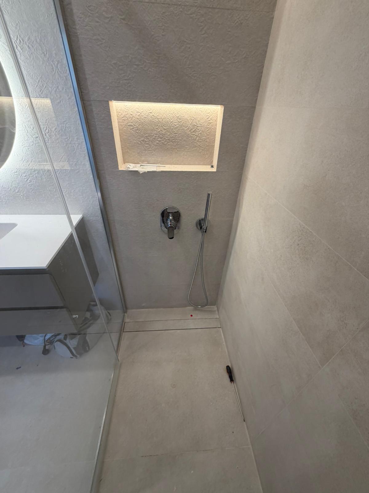 Detalle de azulejos de baño